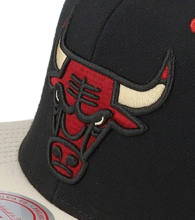 Chicago Bulls Pin Drop Black/Stone Snapback - Mitchell & Ness 6 Chicago Bulls Pin Drop Black/Stone Snapback - Mitchell & Ness – Image 6